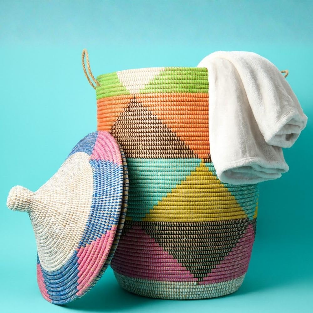 Extra Large Decorative Wicker Storage Basket with Lid, Laundry Hamper, Blanket Storage, Toys Bin, Clothes Holder, Boho Style, 20" Wide, 26" Tall